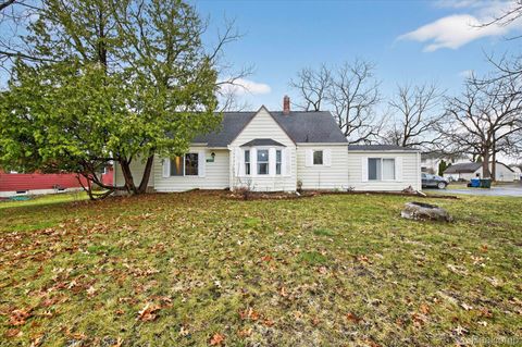 13520 N Fenton Road Fenton Charter Township MI 48430