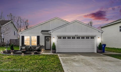 813 Partridge Court Oakland Charter Township MI 48442