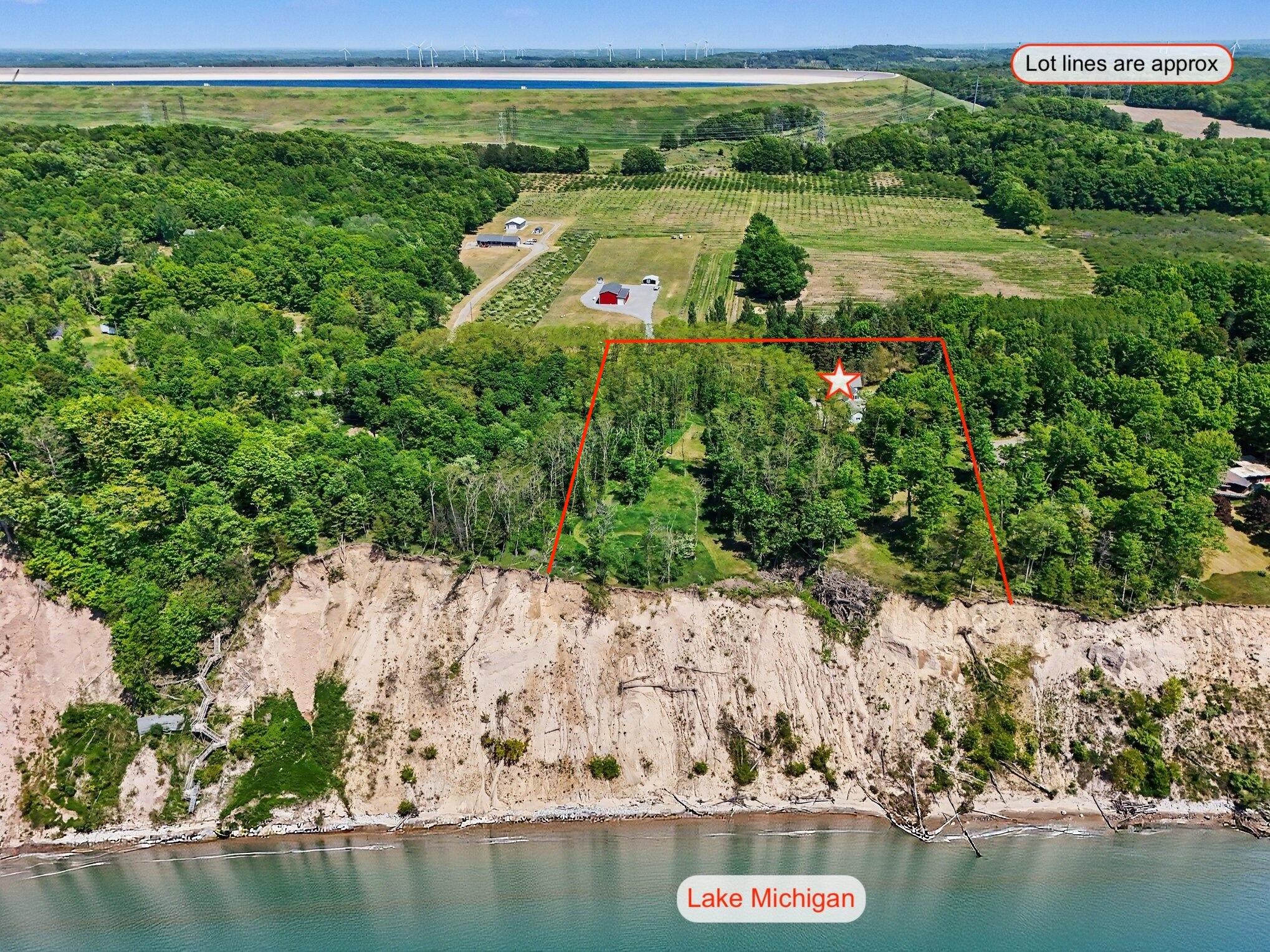 4539 S Lakeshore Drive