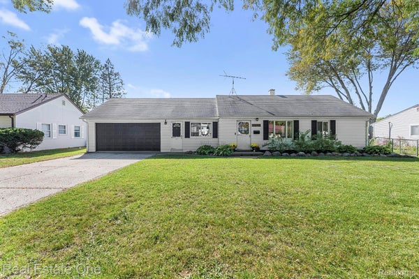 32141 DONNELLY ST, GARDEN CITY, MI 48135 - Image c20b429a3075db9f5ef305b5fab58dfa/304929005
