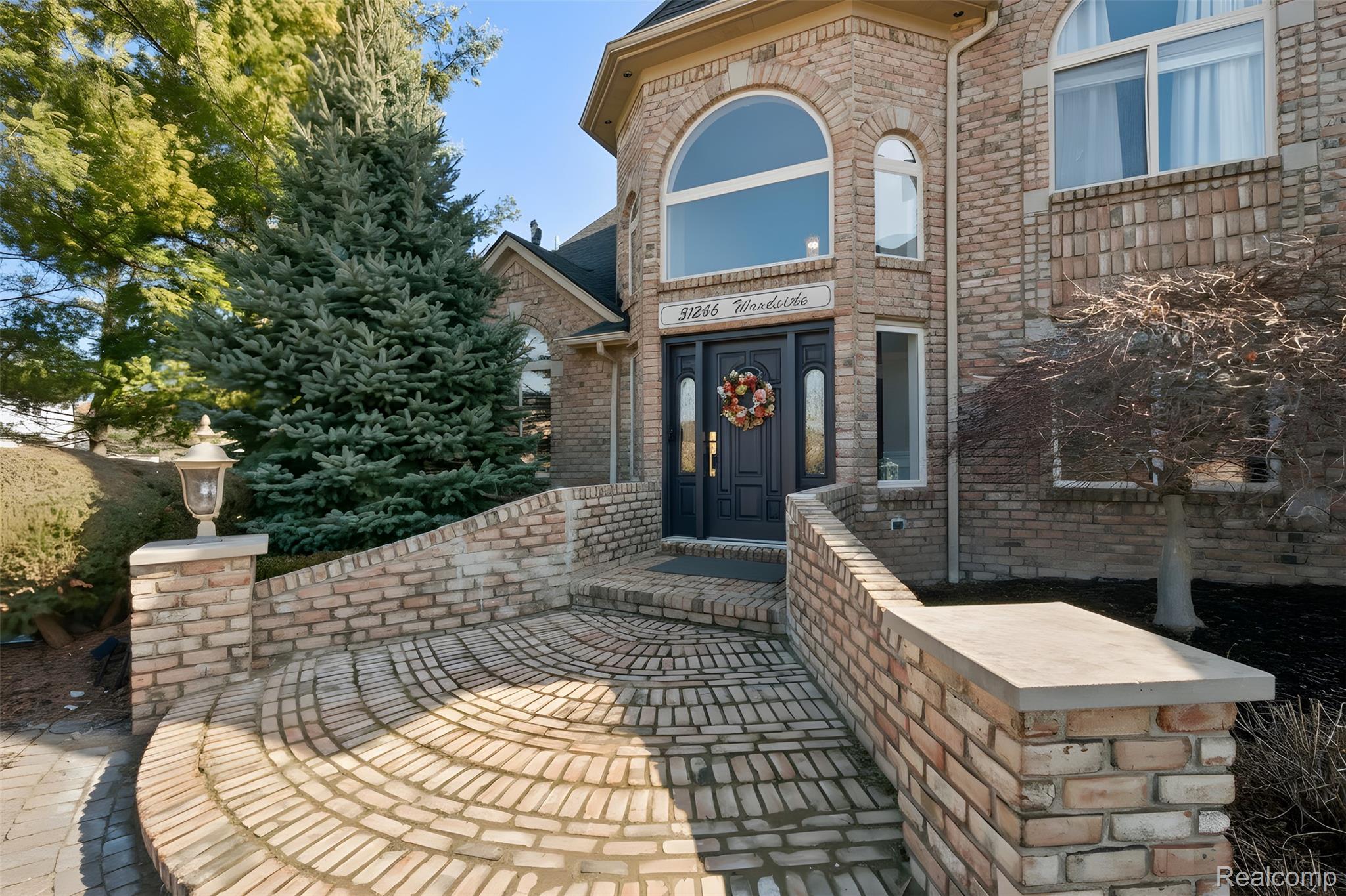 51246 Woodside Drive