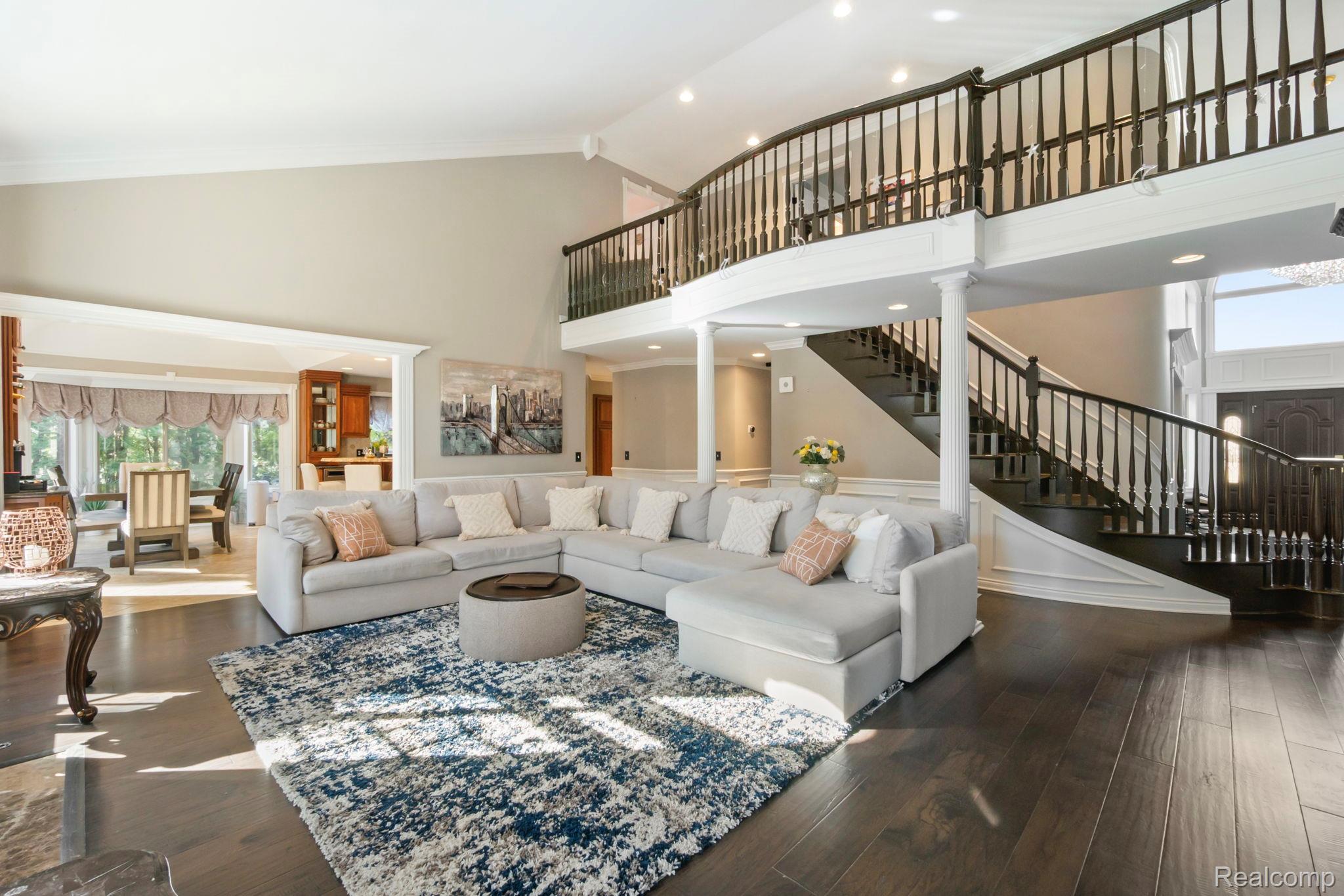 51246 Woodside Drive