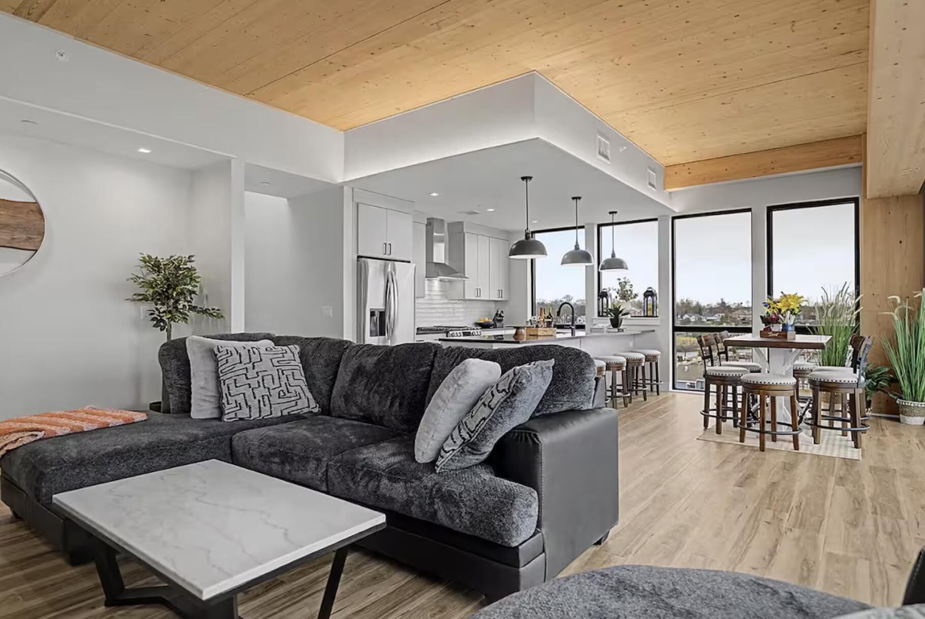 901 Adelaide Circle 601