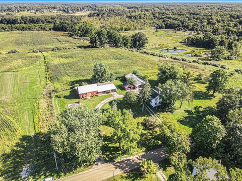 7350 Sanford Road Cohoctah Township MI 48855