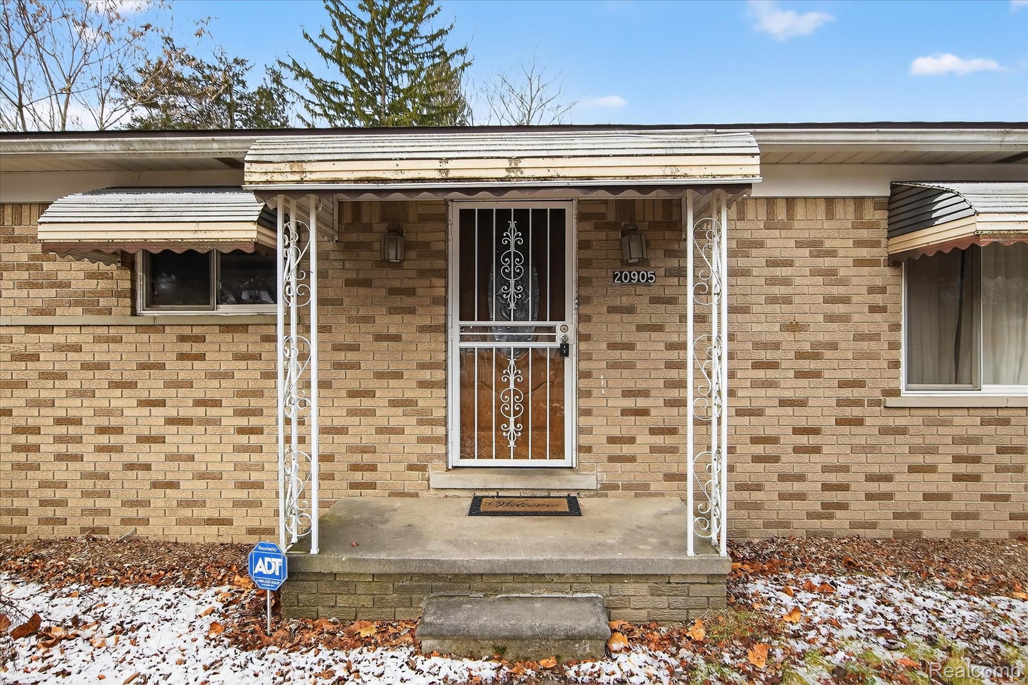 20905 Van Buren Street