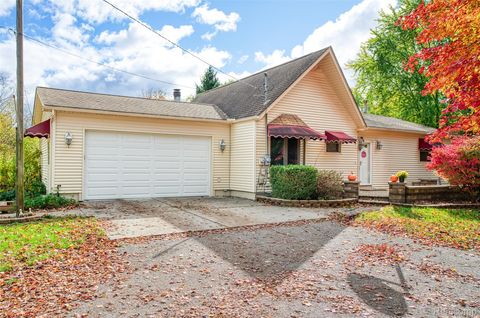 680 S Hacker Road Genoa Township MI 48114