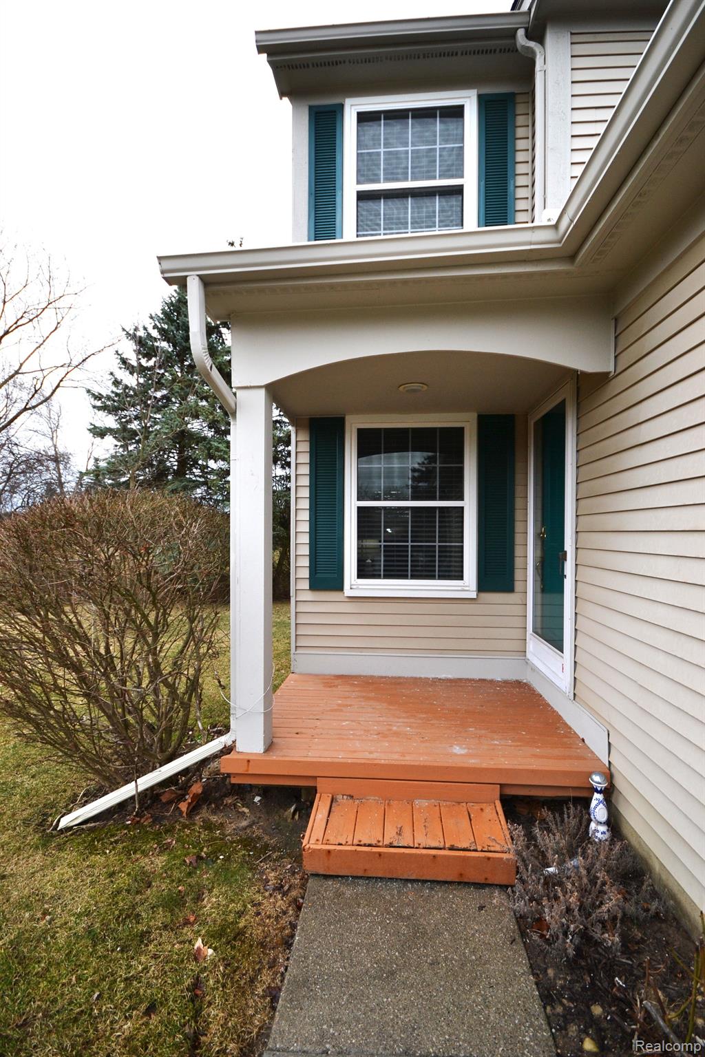 WaterfordCharterTownship_Oakland, Michigan 48328, United States, 2 Bedrooms Bedrooms, ,2 BathroomsBathrooms,Residential,Active,99499