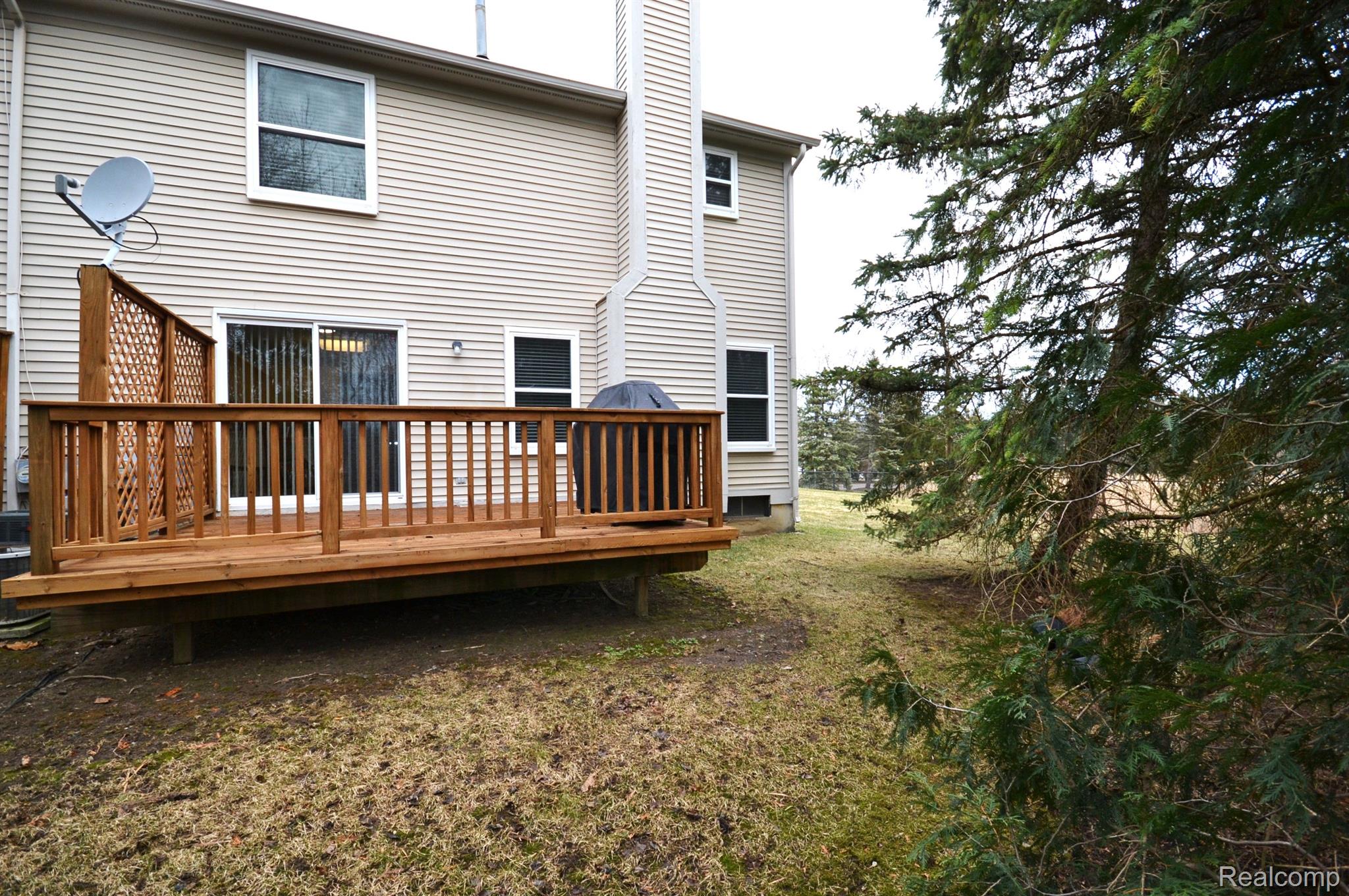 WaterfordCharterTownship_Oakland, Michigan 48328, United States, 2 Bedrooms Bedrooms, ,2 BathroomsBathrooms,Residential,Active,99499