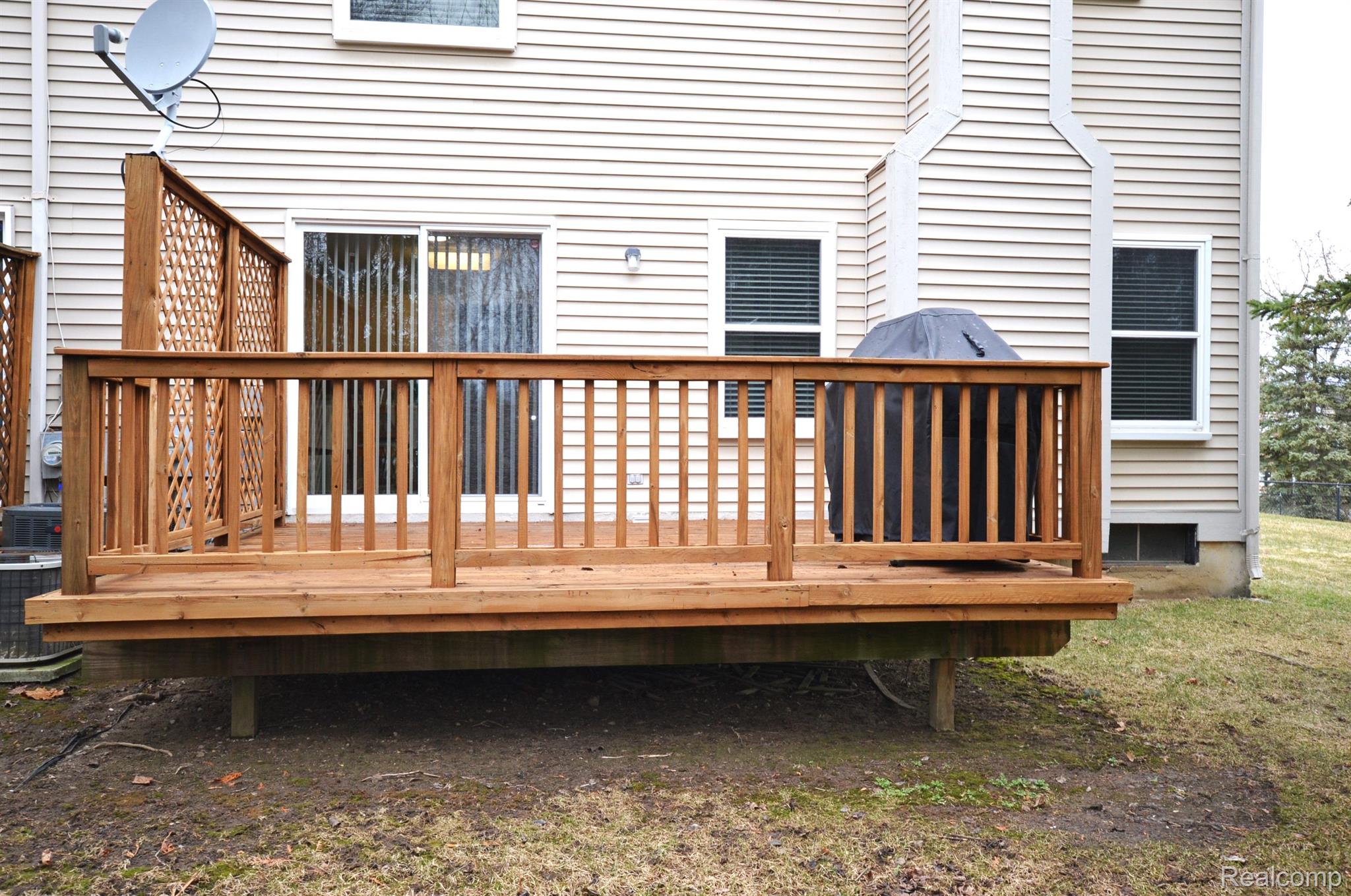 WaterfordCharterTownship_Oakland, Michigan 48328, United States, 2 Bedrooms Bedrooms, ,2 BathroomsBathrooms,Residential,Active,99499