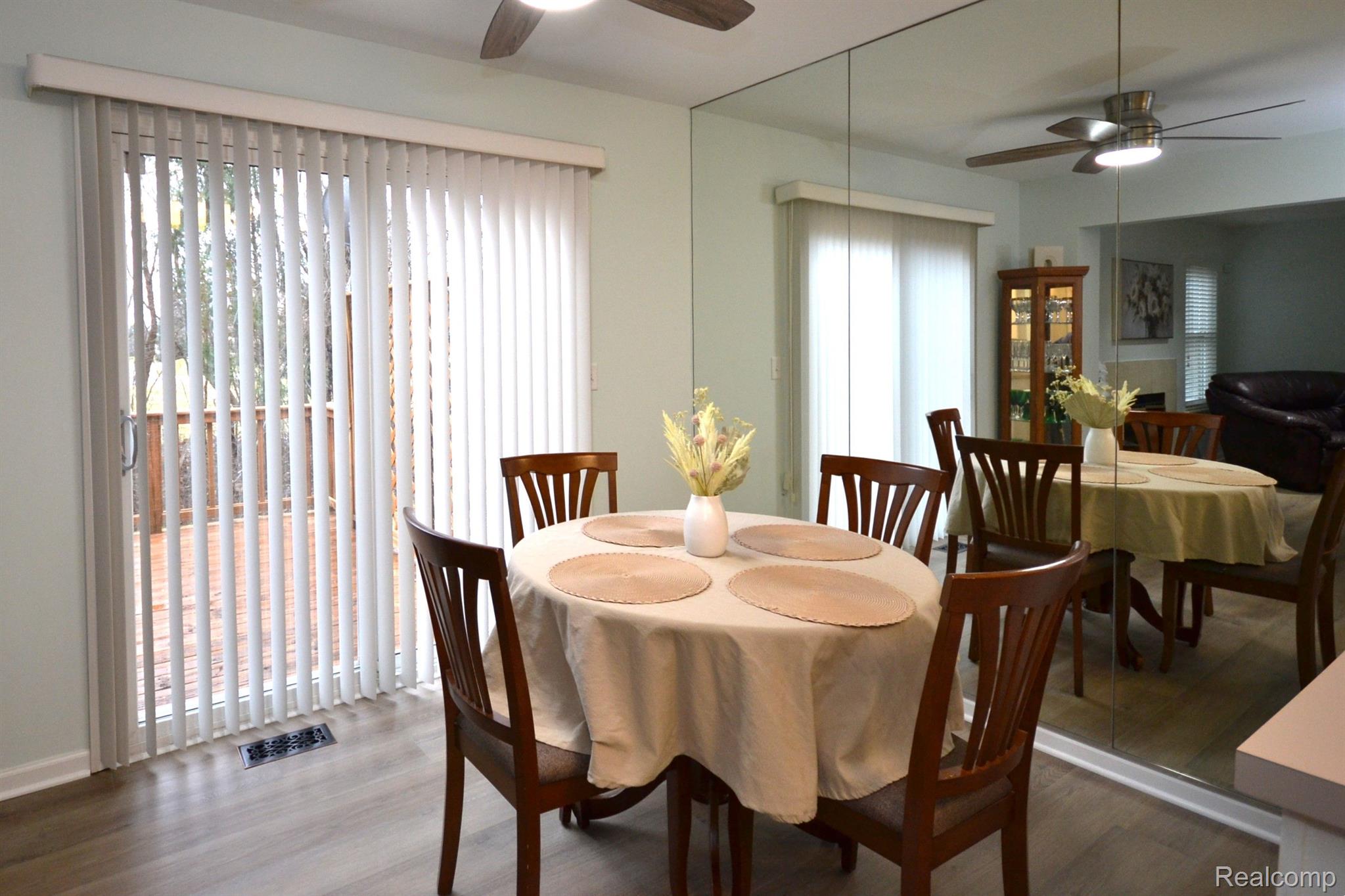 WaterfordCharterTownship_Oakland, Michigan 48328, United States, 2 Bedrooms Bedrooms, ,2 BathroomsBathrooms,Residential,Active,99499