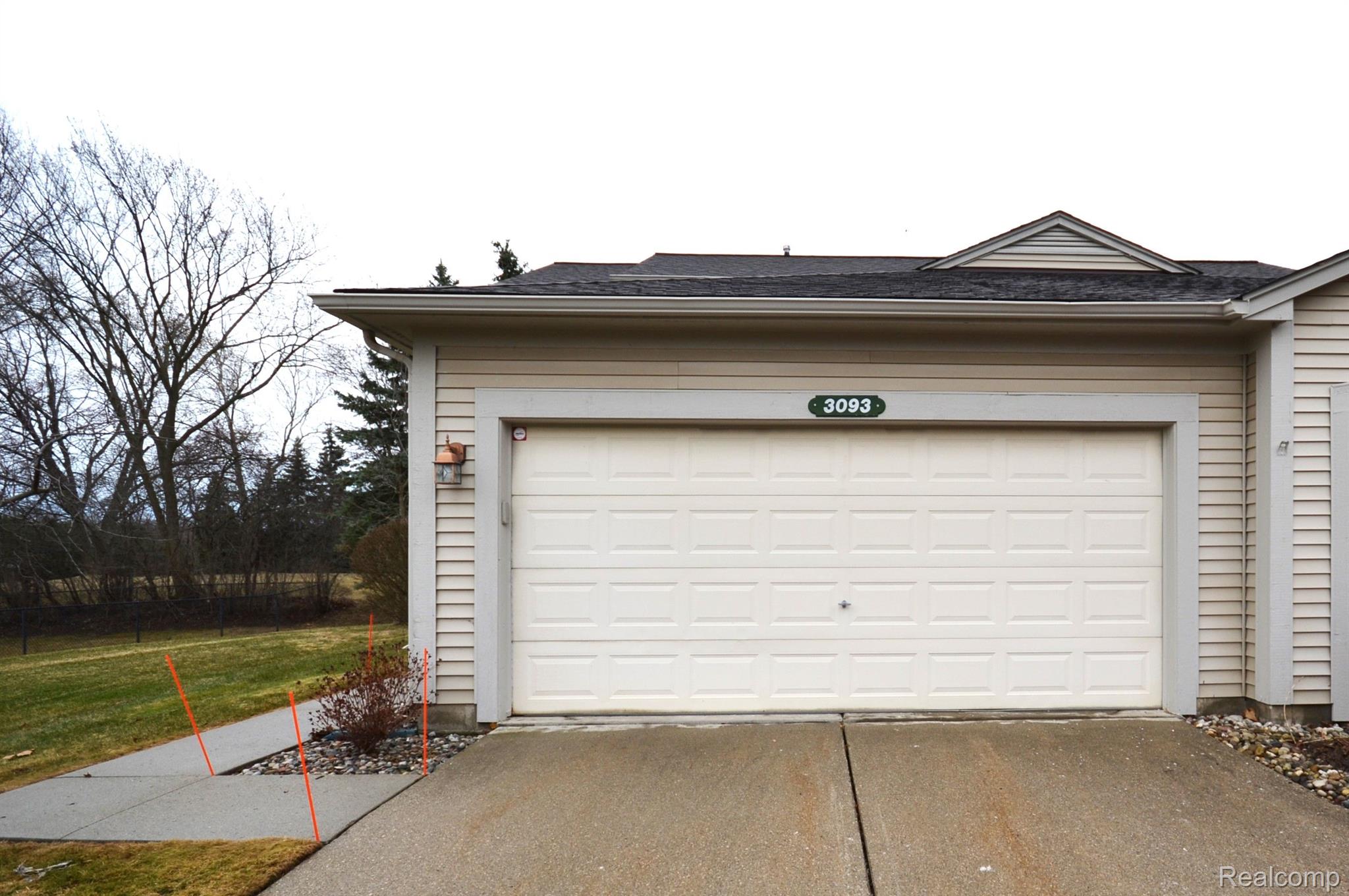 WaterfordCharterTownship_Oakland, Michigan 48328, United States, 2 Bedrooms Bedrooms, ,2 BathroomsBathrooms,Residential,Active,99499