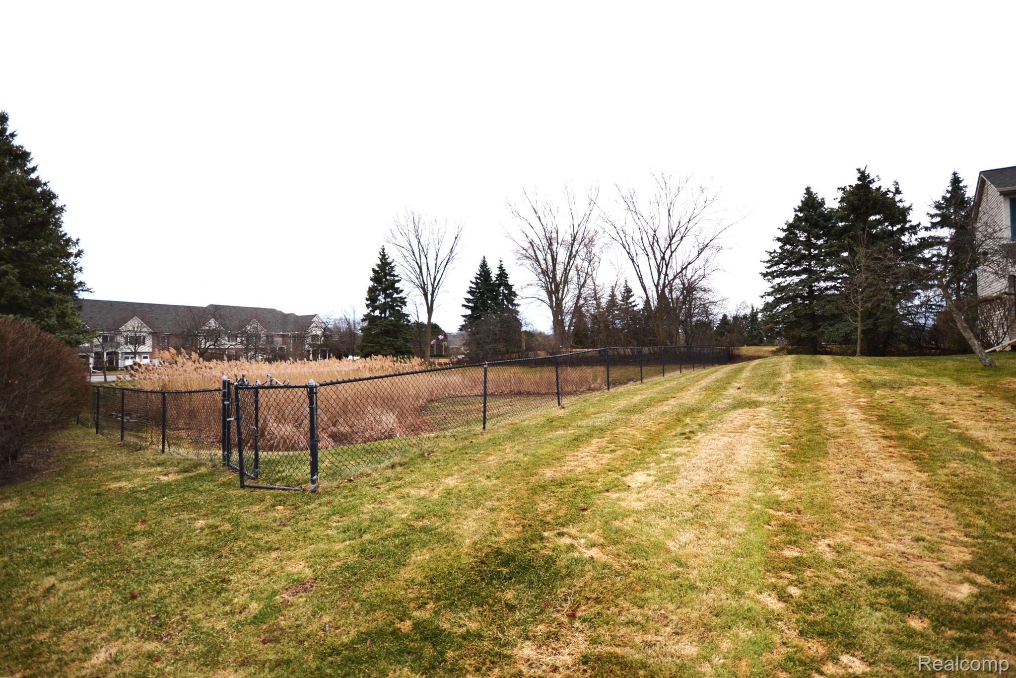 WaterfordCharterTownship_Oakland, Michigan 48328, United States, 2 Bedrooms Bedrooms, ,2 BathroomsBathrooms,Residential,Active,99499