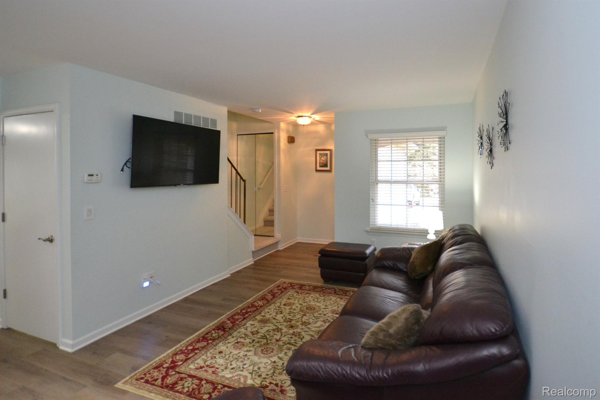 WaterfordCharterTownship_Oakland, Michigan 48328, United States, 2 Bedrooms Bedrooms, ,2 BathroomsBathrooms,Residential,Active,99499