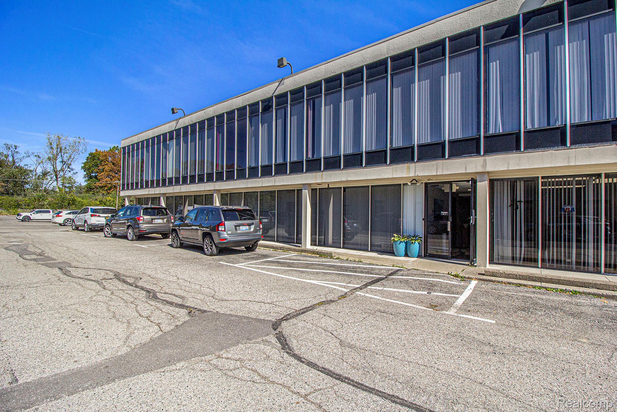 17220 W TWELVE MILE Road 210