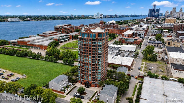 3320 SPINNAKER LN APT 2F, DETROIT, MI 48207 - Image c23ef66c4e7a74d36989add5b4be9d2e/3085683396