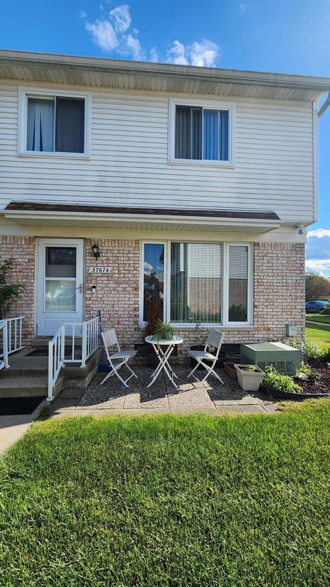 37674 Colonial Drive S Westland City MI 48185