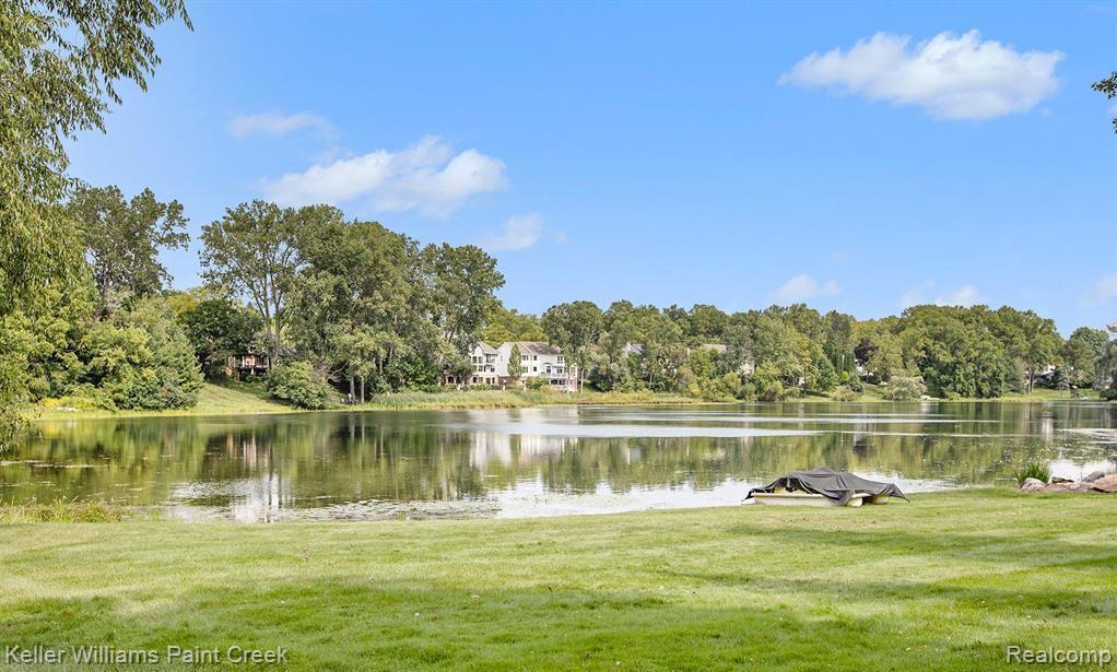 3352 Bloomfield Shore Drive