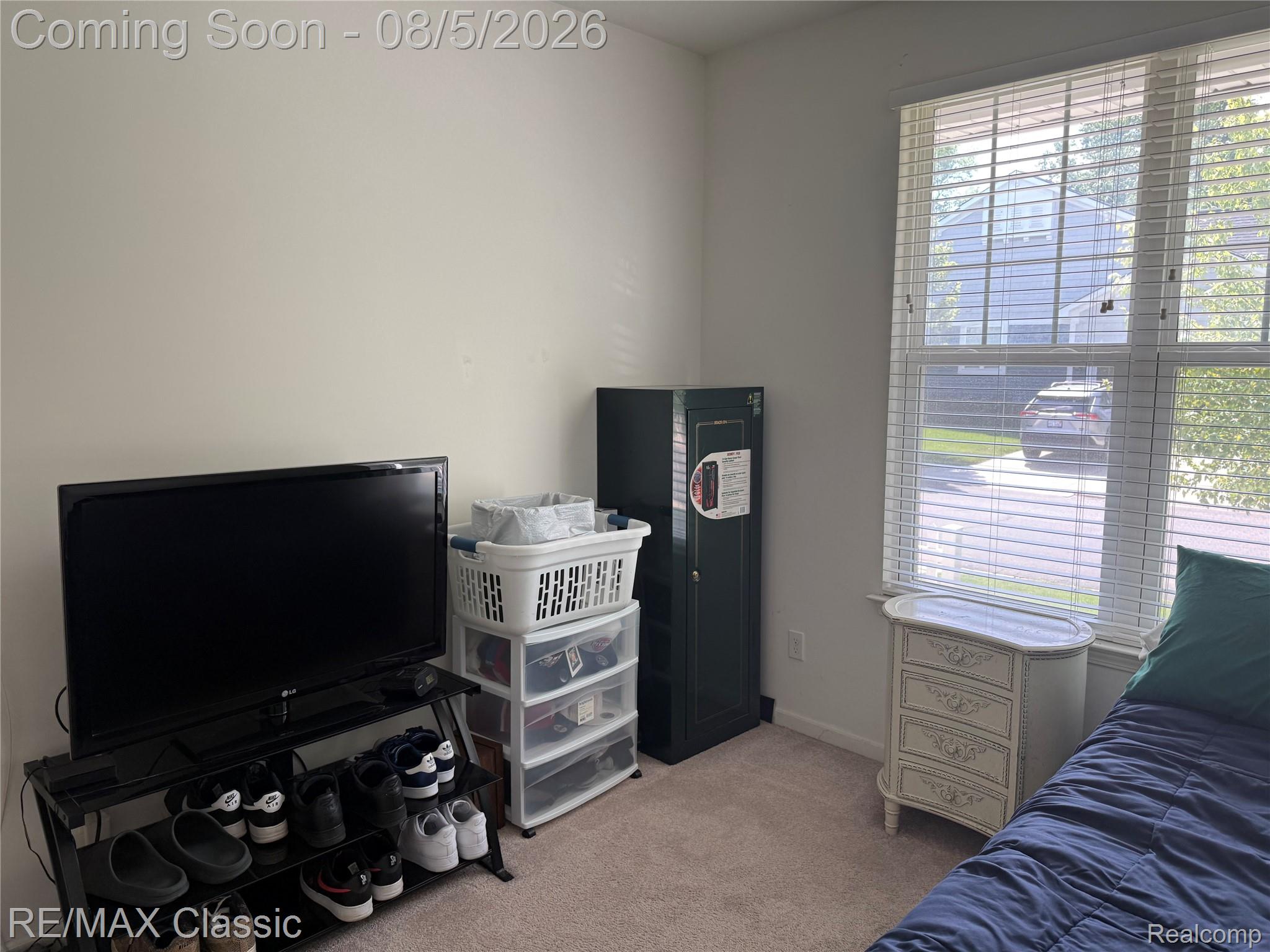 49360 Garden Lane N 2