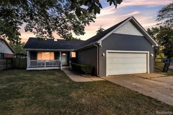 27116 WARNER AVE, WARREN, MI 48092 - Image c261dee2e34d0552db6ecf4881e558fb/2343773966