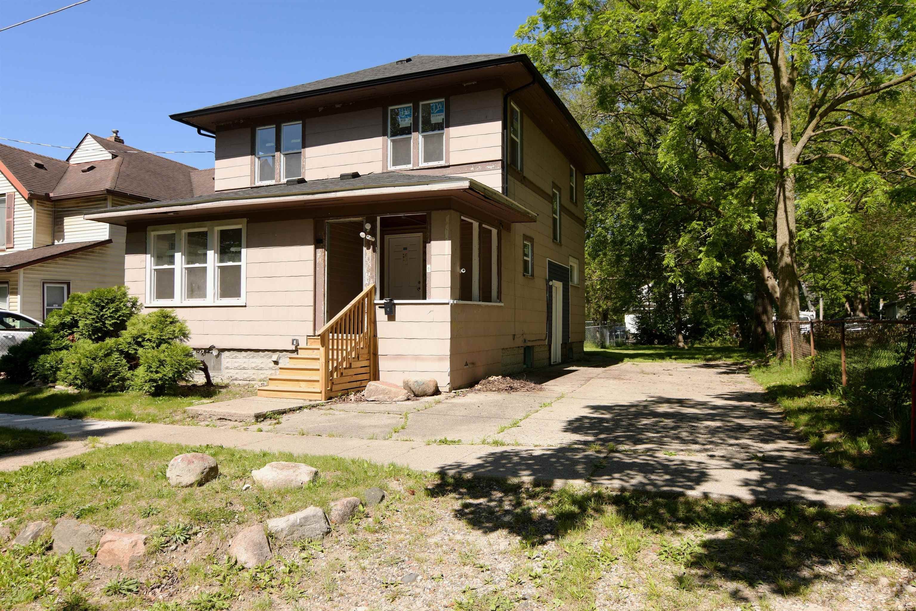 714 Axford Street