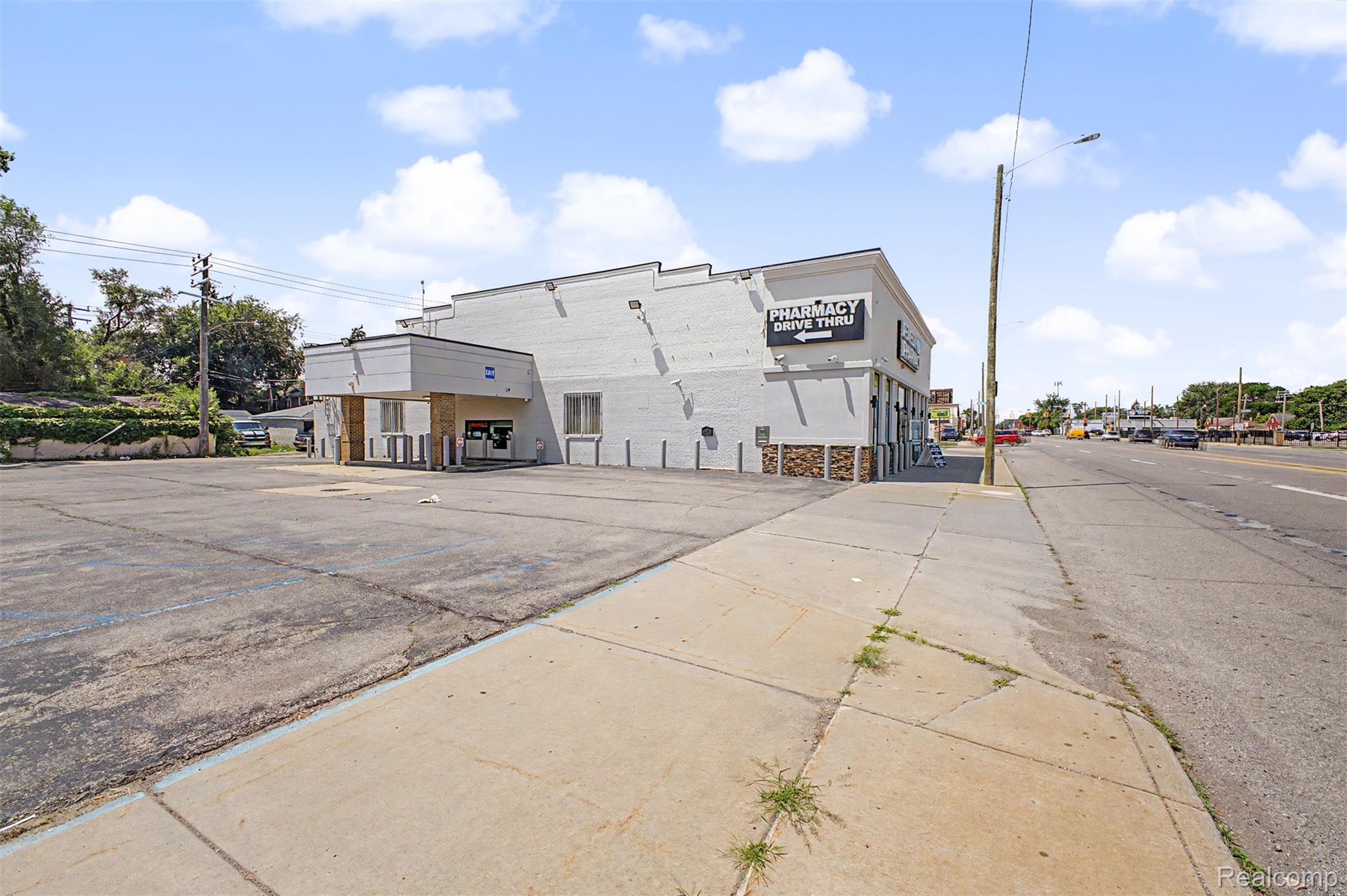 13403 W 7 Mile Road