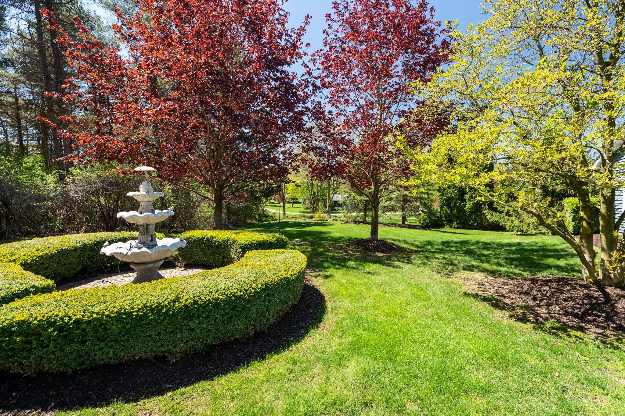 900 INDIANWOOD Road