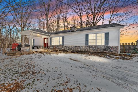 519 Crest Lane Jonesville City MI 49250