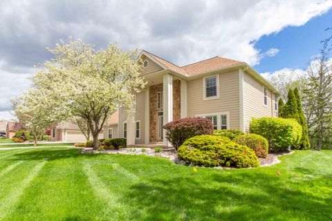 Photo of 4101 Lake Forest Drive E, Pittsfield Charter Township, MI 48108 (MLS # 81026019132)