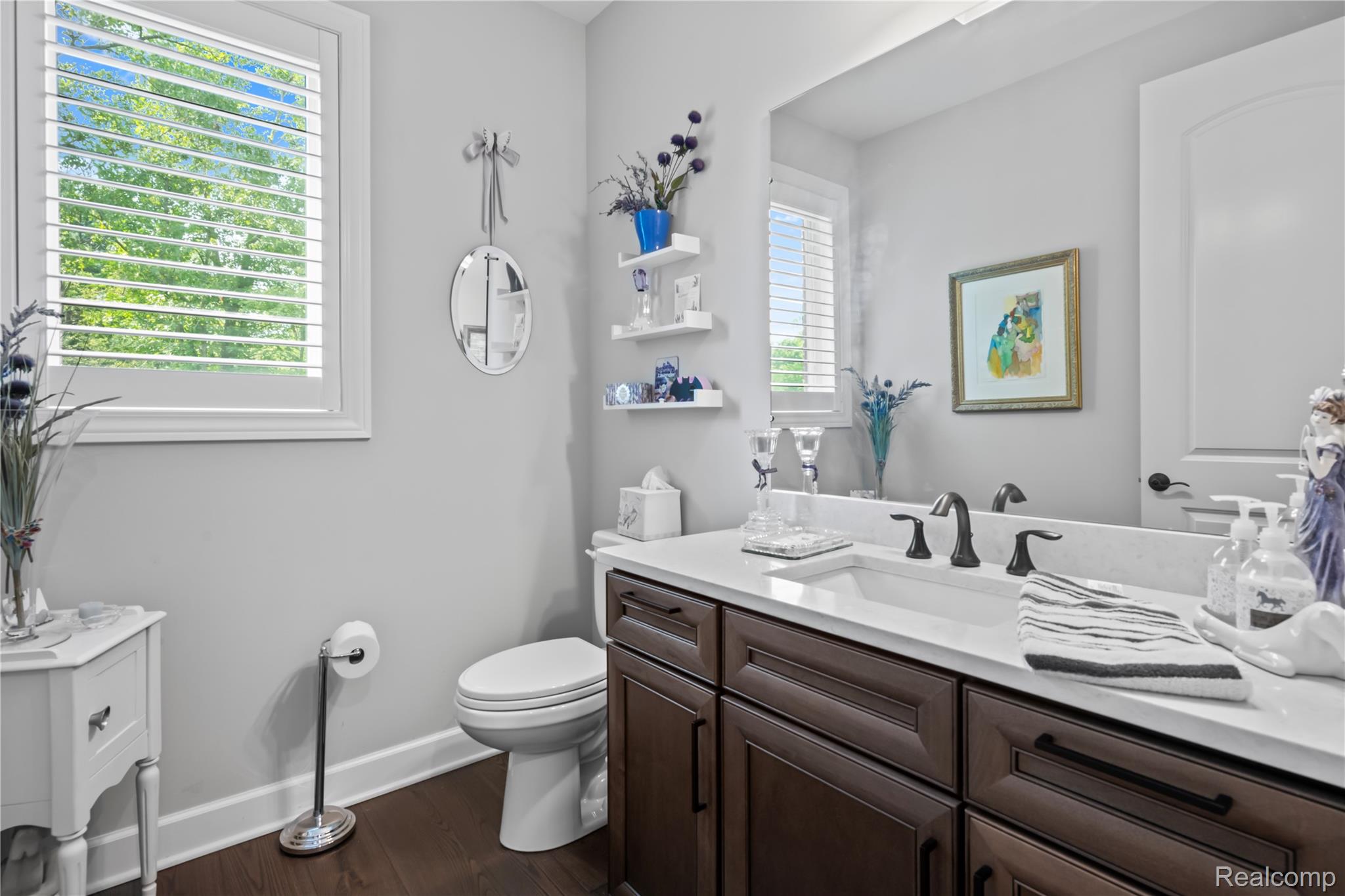 Plymouth City, Michigan 48170, United States, 4 Bedrooms Bedrooms, ,5 BathroomsBathrooms,Residential,Active,184487