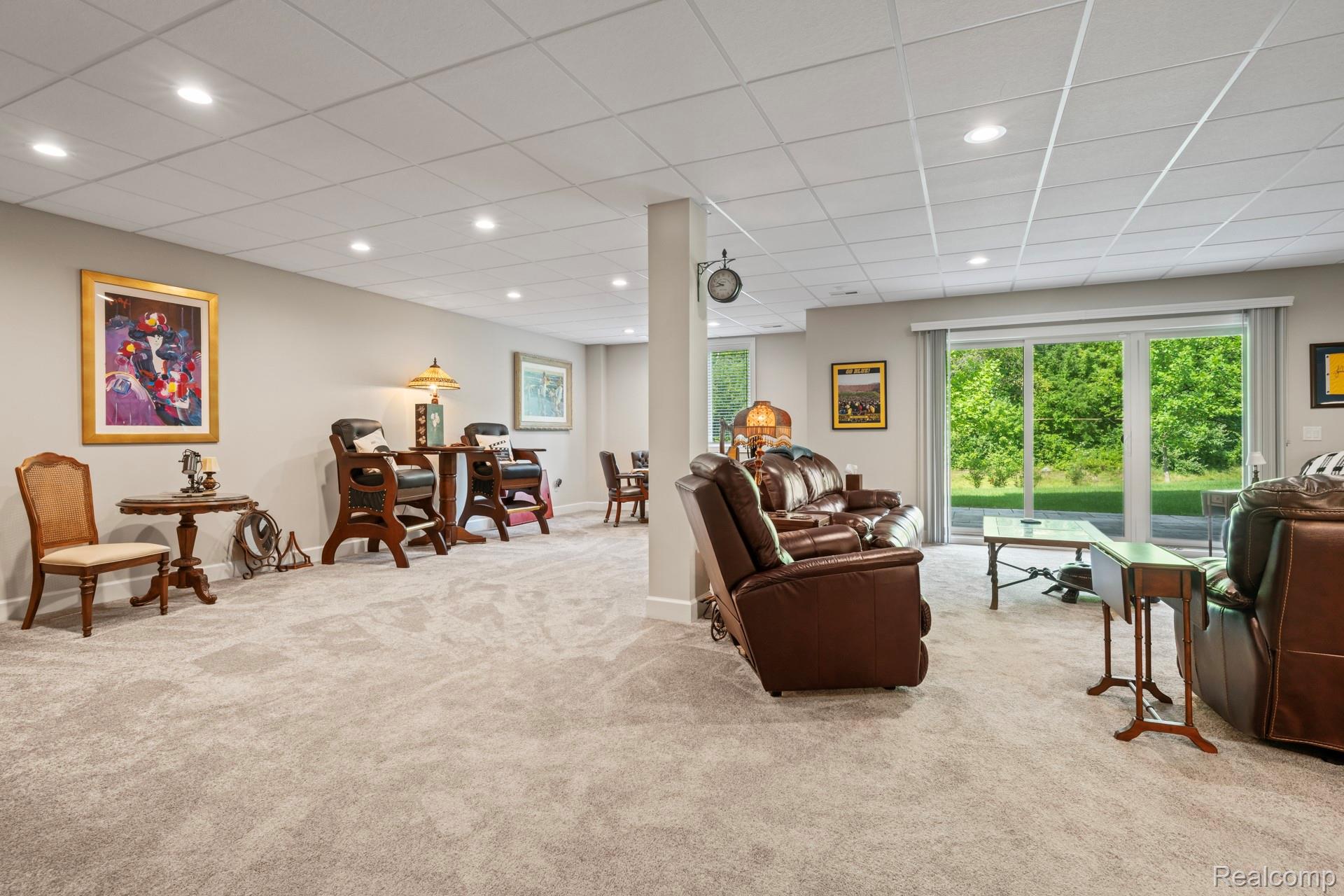 Plymouth City, Michigan 48170, United States, 4 Bedrooms Bedrooms, ,5 BathroomsBathrooms,Residential,Active,184487