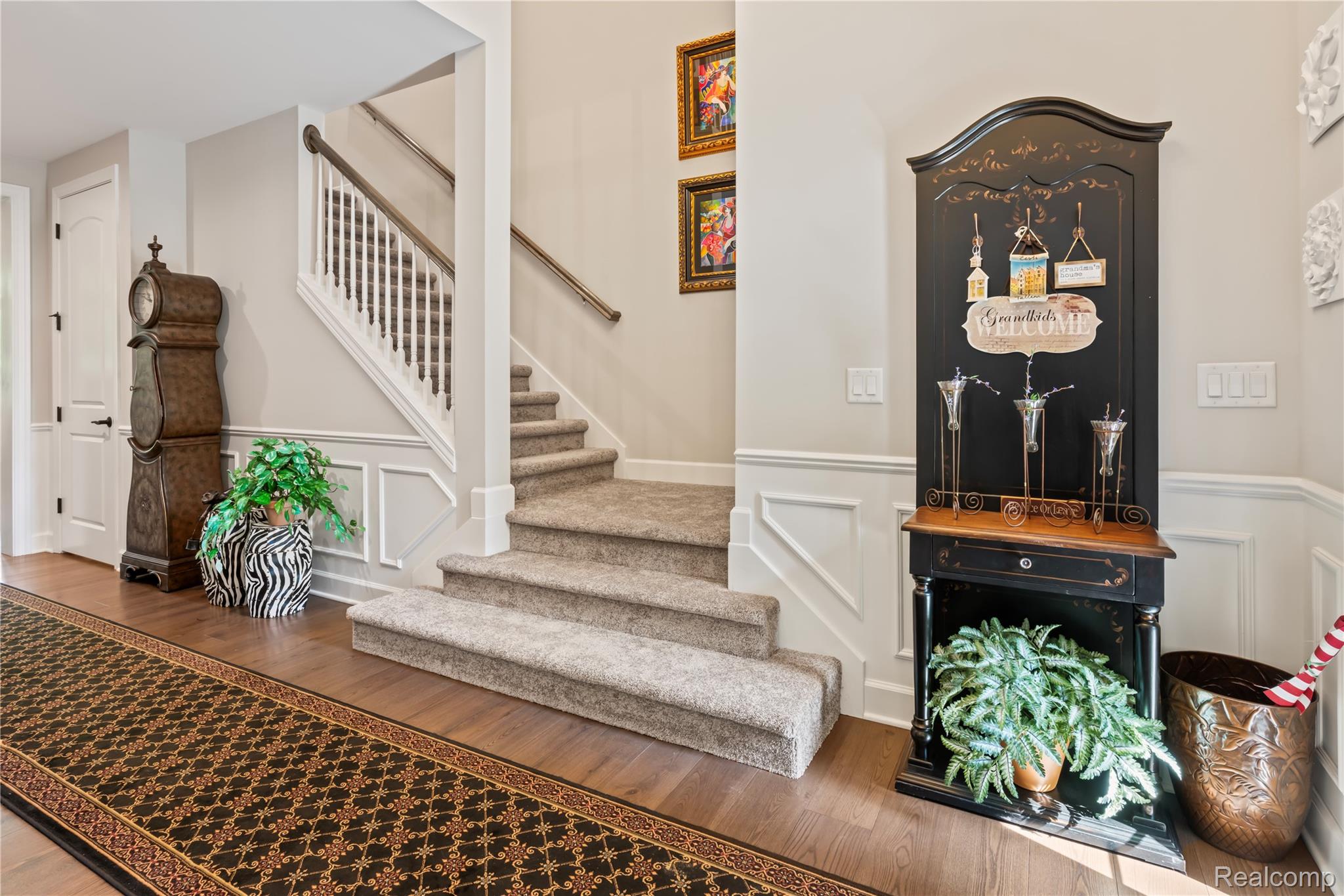 Plymouth City, Michigan 48170, United States, 4 Bedrooms Bedrooms, ,5 BathroomsBathrooms,Residential,Active,184487