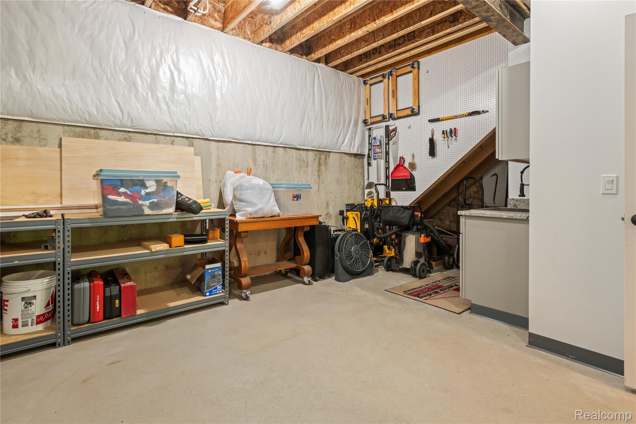 Plymouth City, Michigan 48170, United States, 4 Bedrooms Bedrooms, ,5 BathroomsBathrooms,Residential,Active,184487