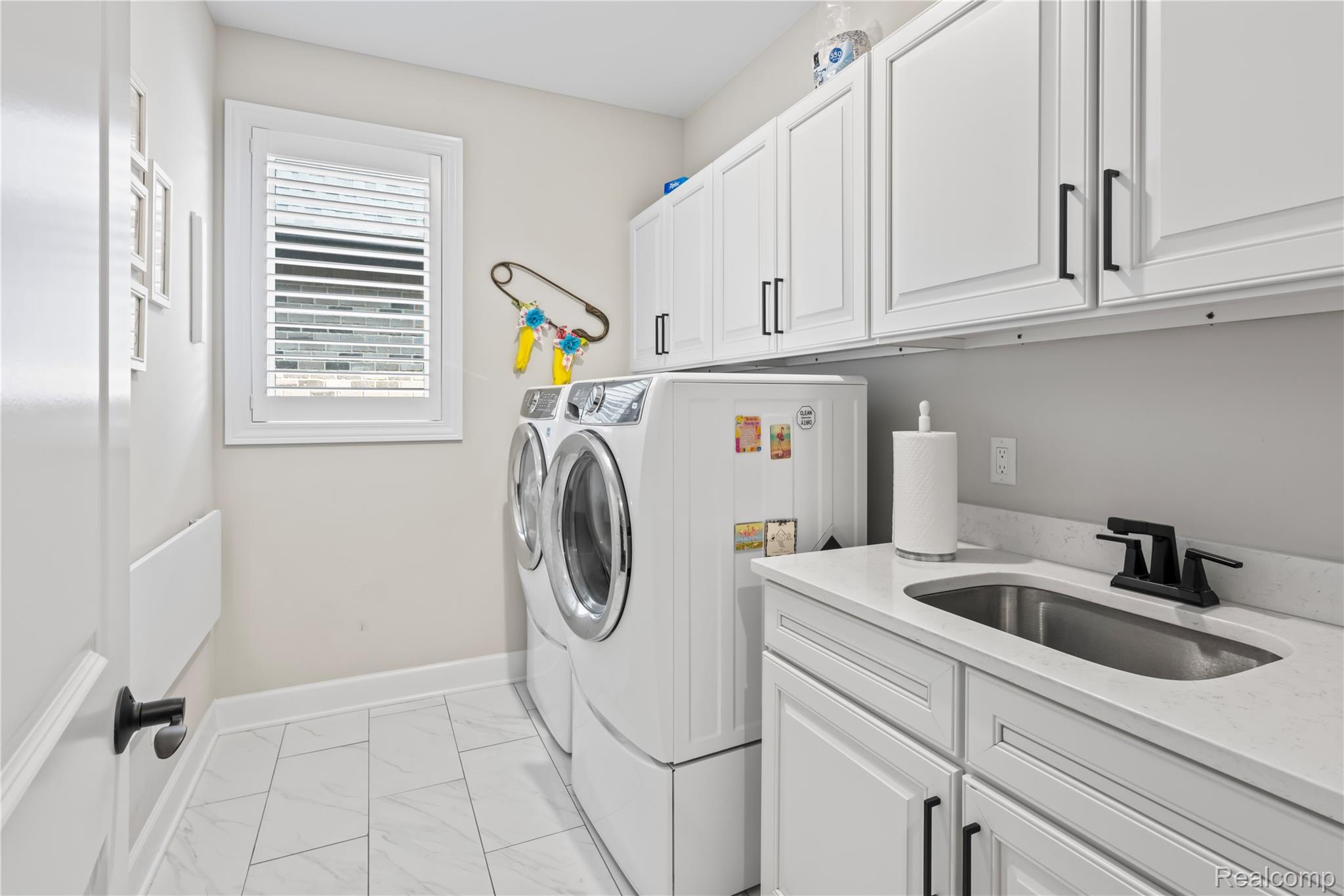 Plymouth City, Michigan 48170, United States, 4 Bedrooms Bedrooms, ,5 BathroomsBathrooms,Residential,Active,184487