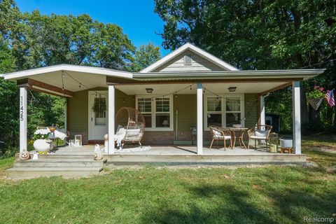 11401/11425 HIBNER Road Hartland Township MI 48353
