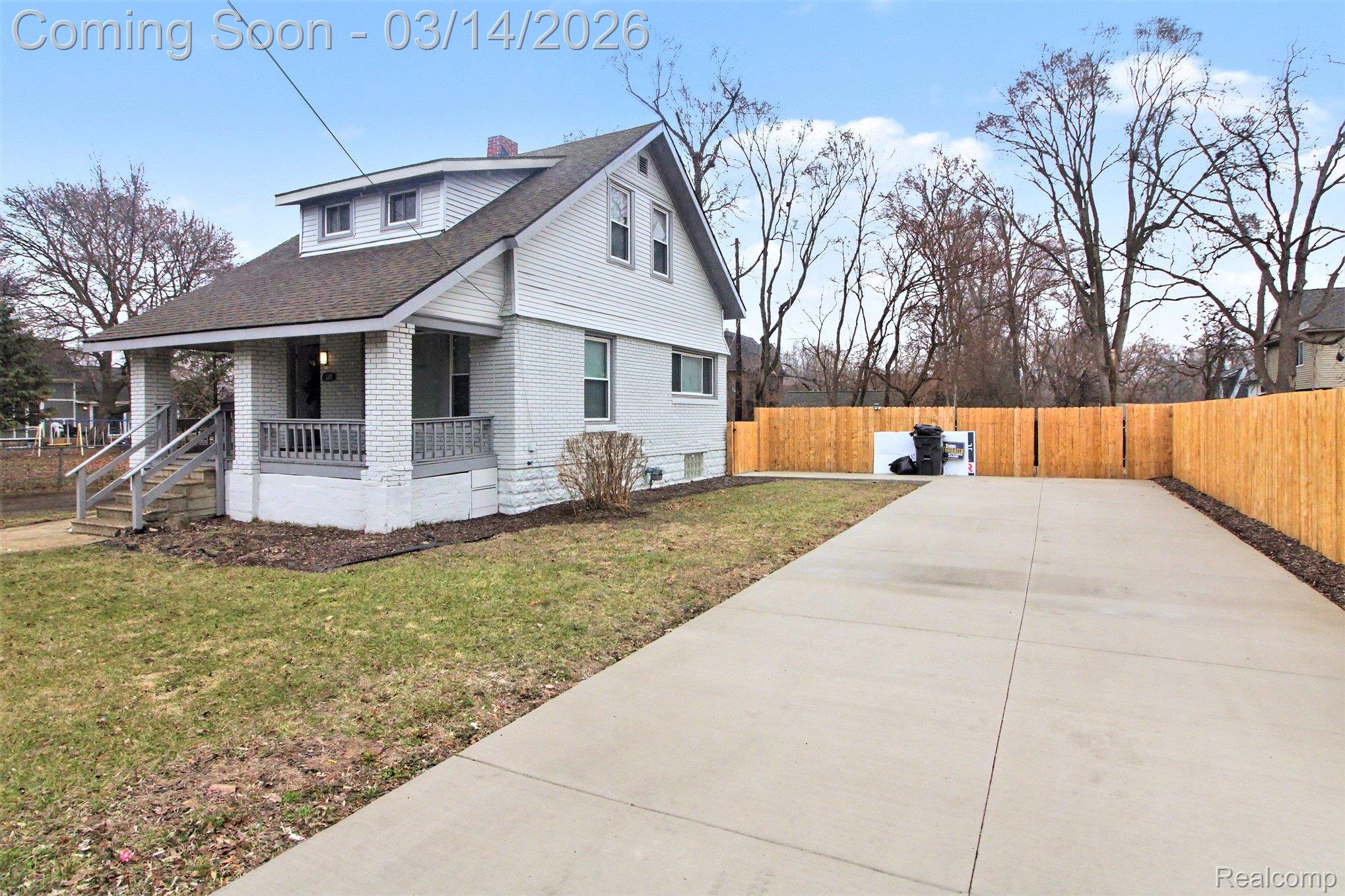 320 Cesar E Chavez Avenue