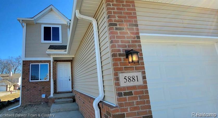 5881 Woodruff View Drive