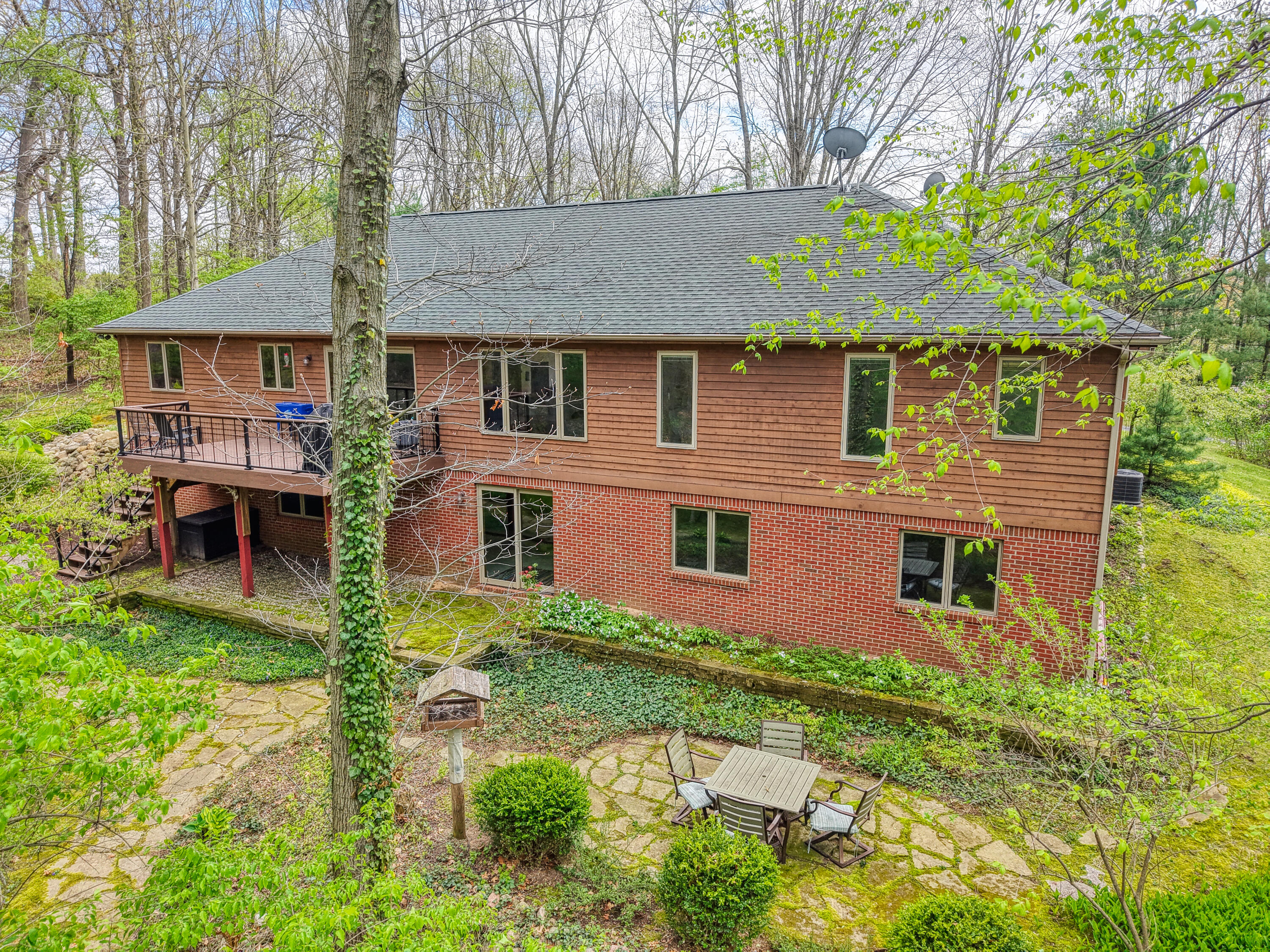 4482 Sutton ( Oak Ridge Dr ) Road