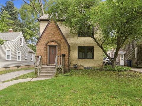Photo of 1611 South Boulevard, Ann Arbor, MI 48104 (MLS # 81026052376)