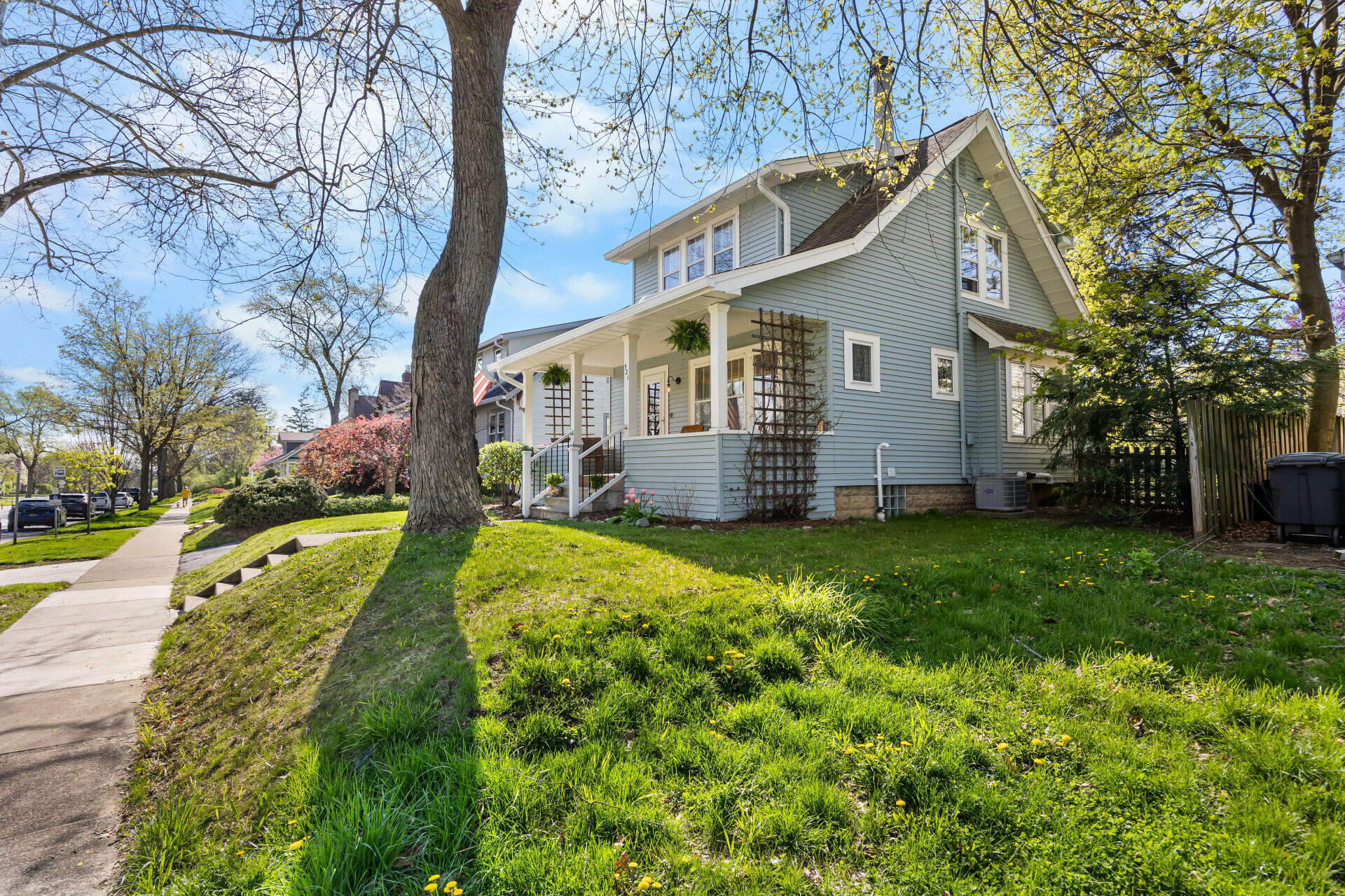 521 Pauline Boulevard