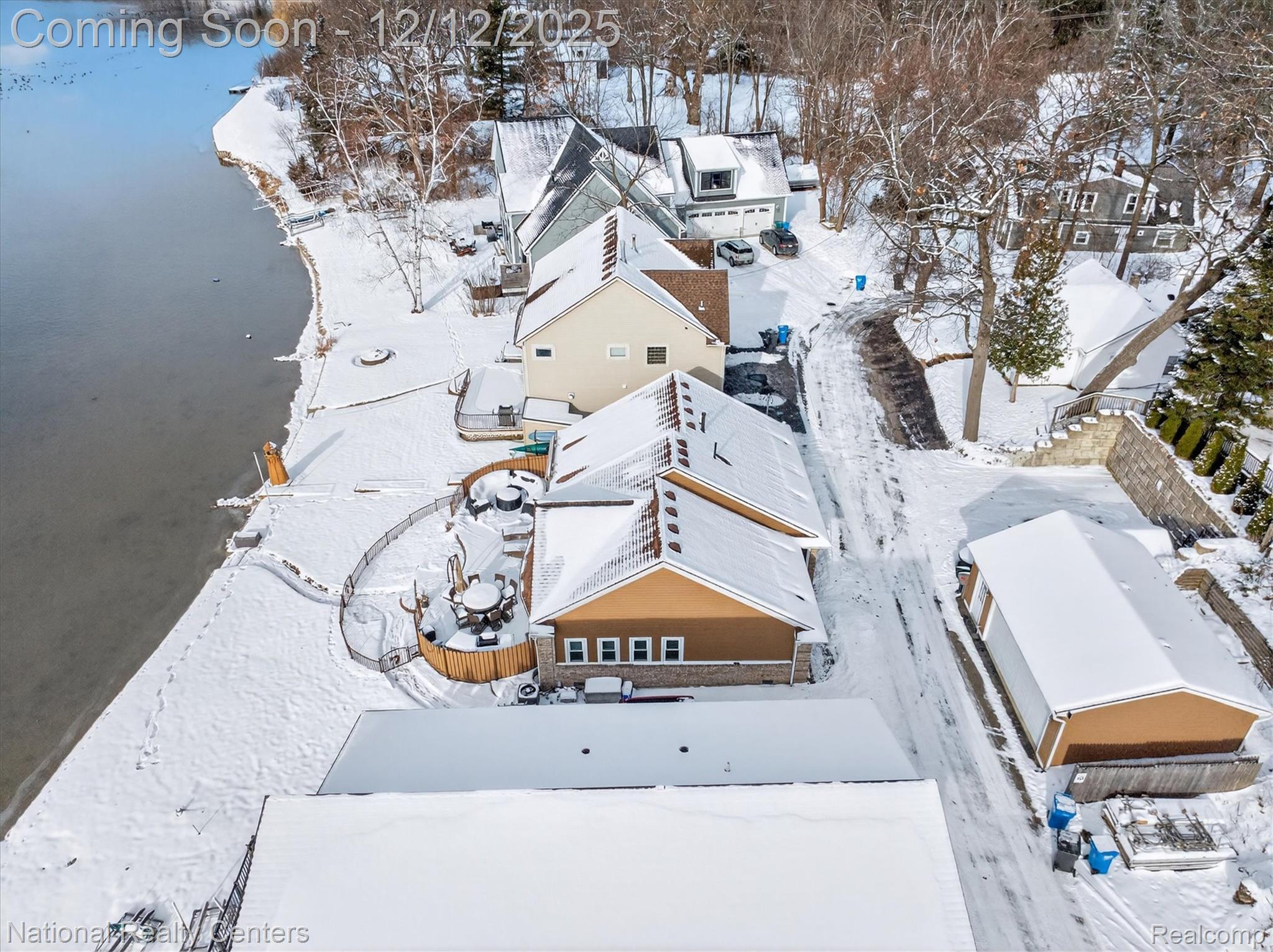 560 Black Oaks Trail