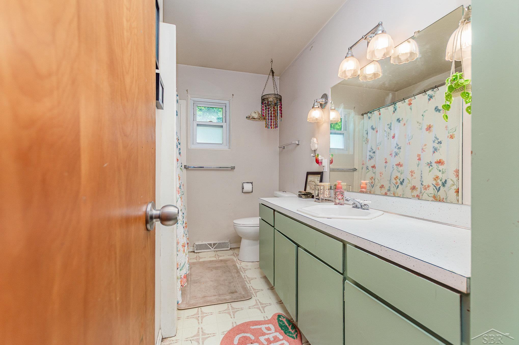 Saginaw Charter Township, Michigan 48603, United States, 2 Bedrooms Bedrooms, ,1 BathroomBathrooms,Residential,Active,173558