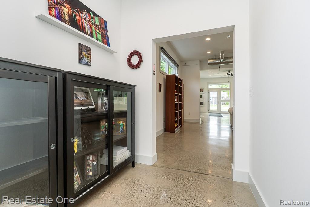 426 W University Drive