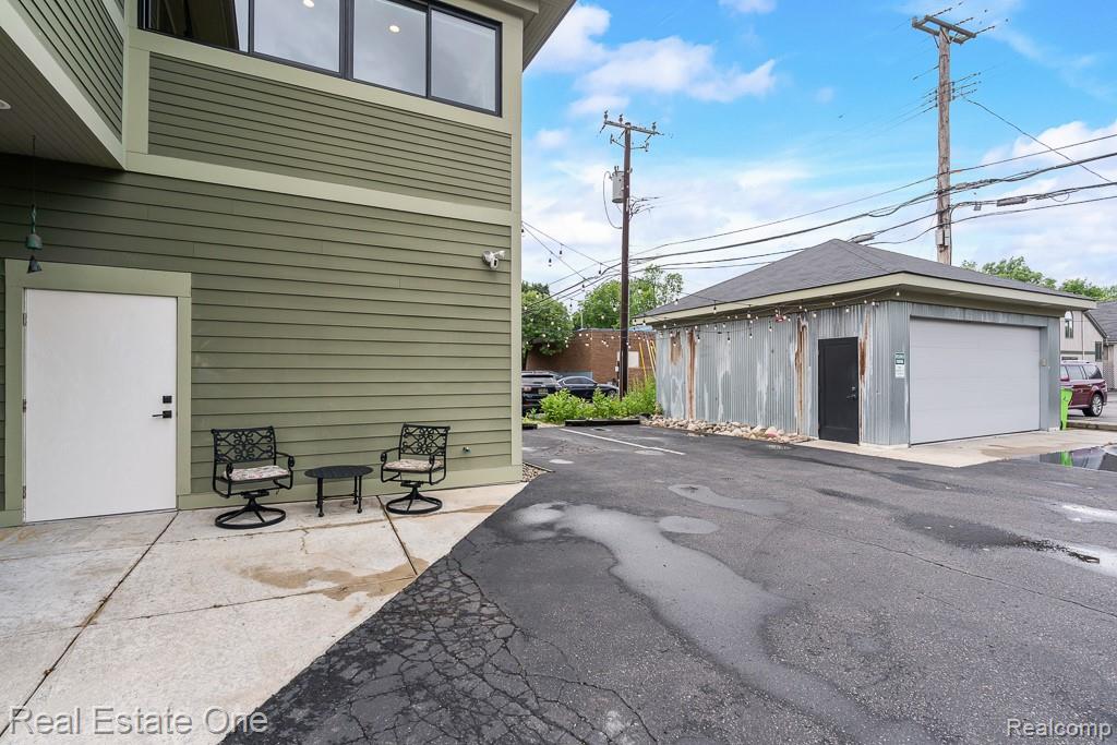 426 W University Drive