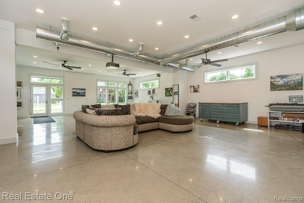 426 W University Drive