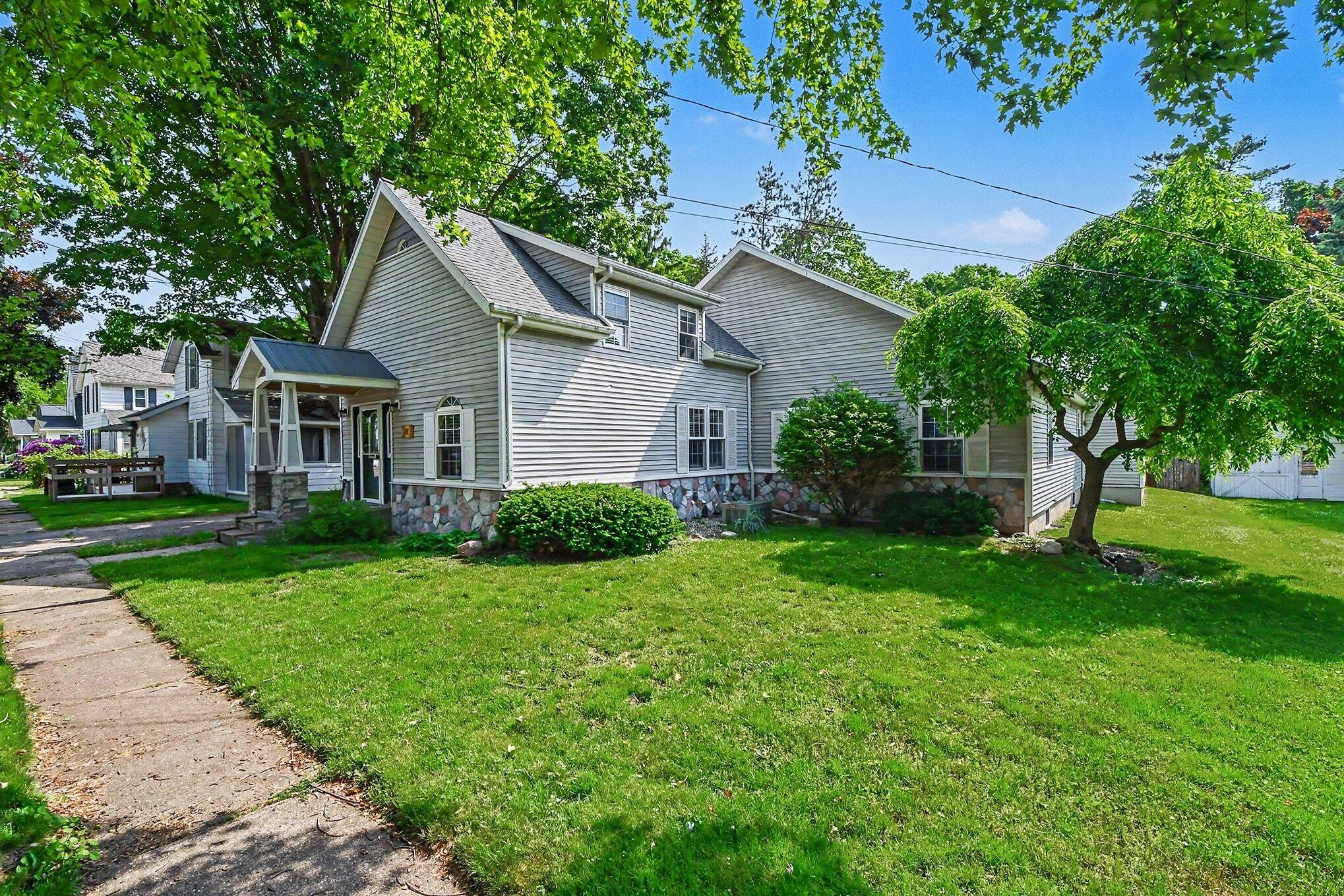 224 Pleasant Avenue SE