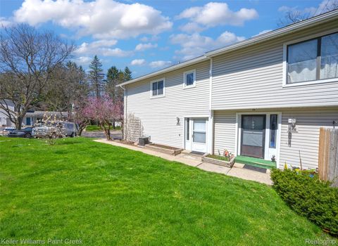 809 Corners Court 23 Orion Charter Township MI 48362