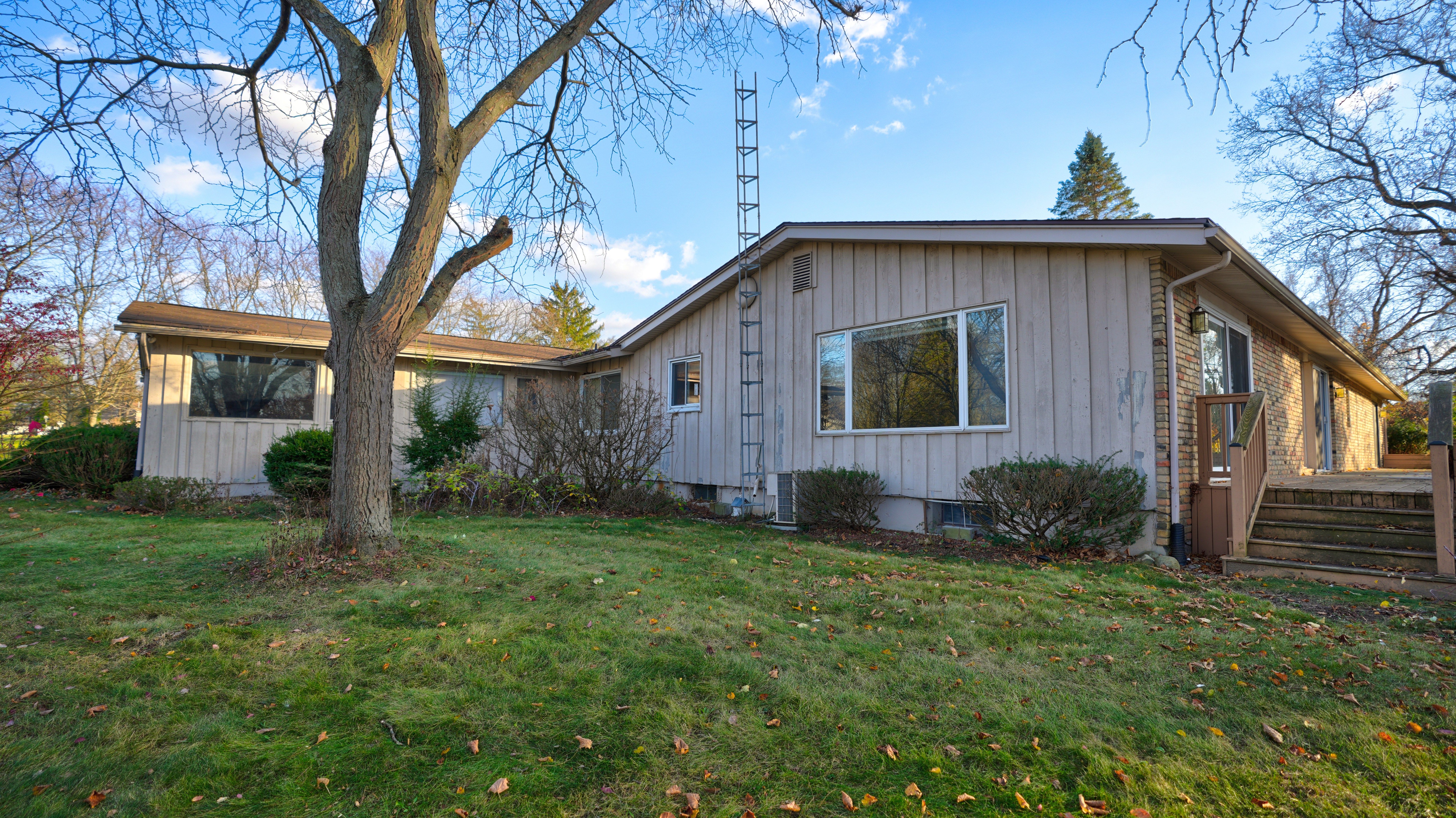6353 PERRY Road