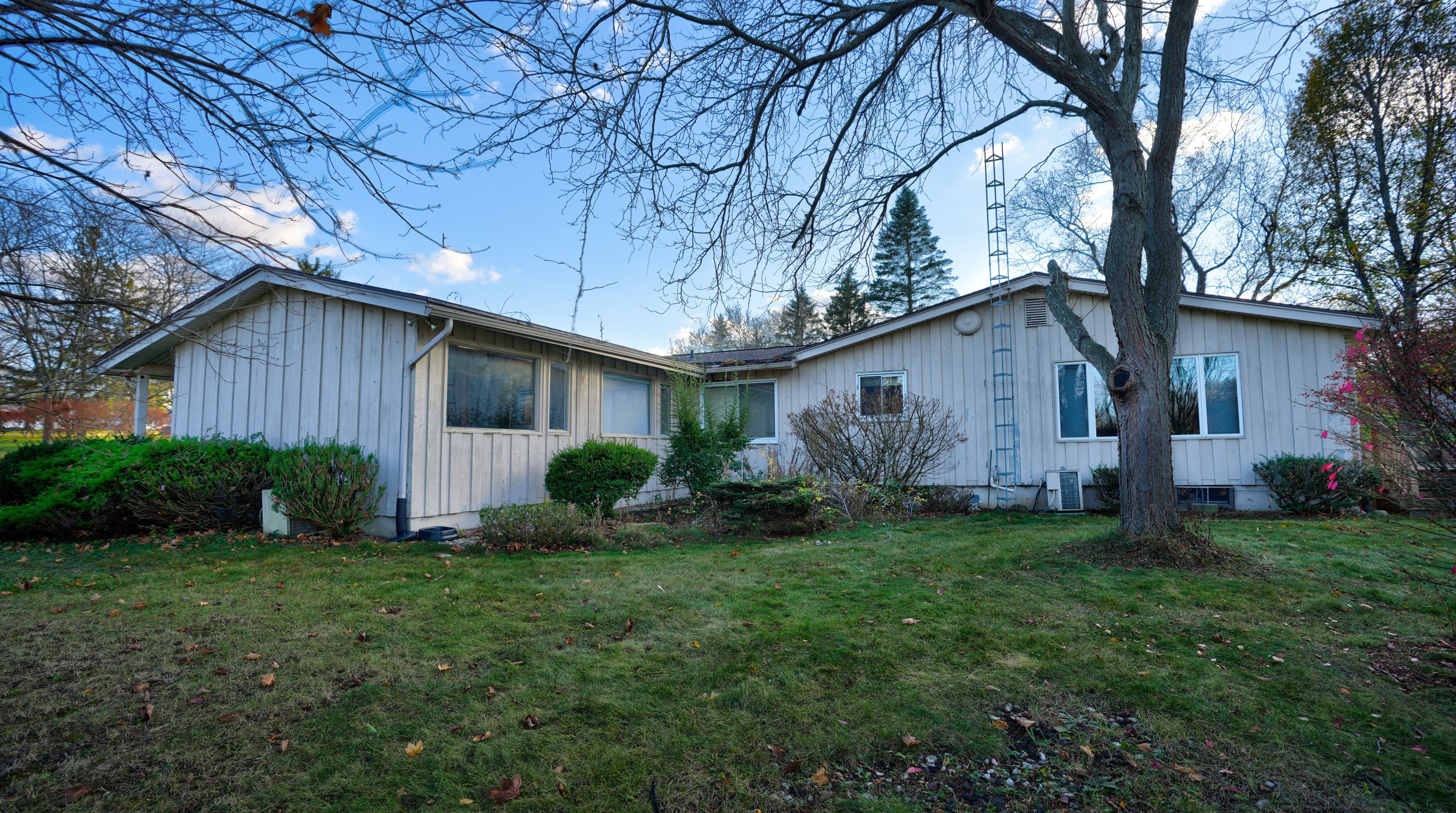 6353 PERRY Road