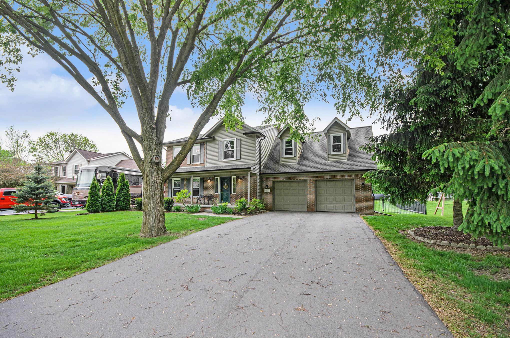 1203 Heather Glens Ct