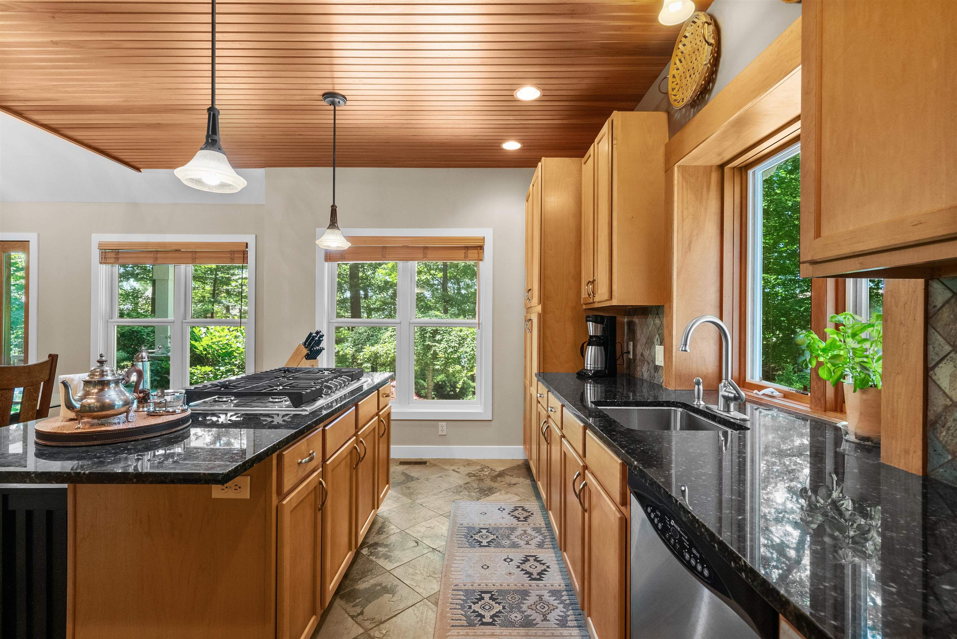 4855 Arbutus Trail